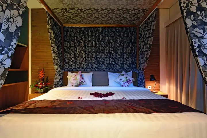 Беноа: Sama Sama Suites and Restaurant