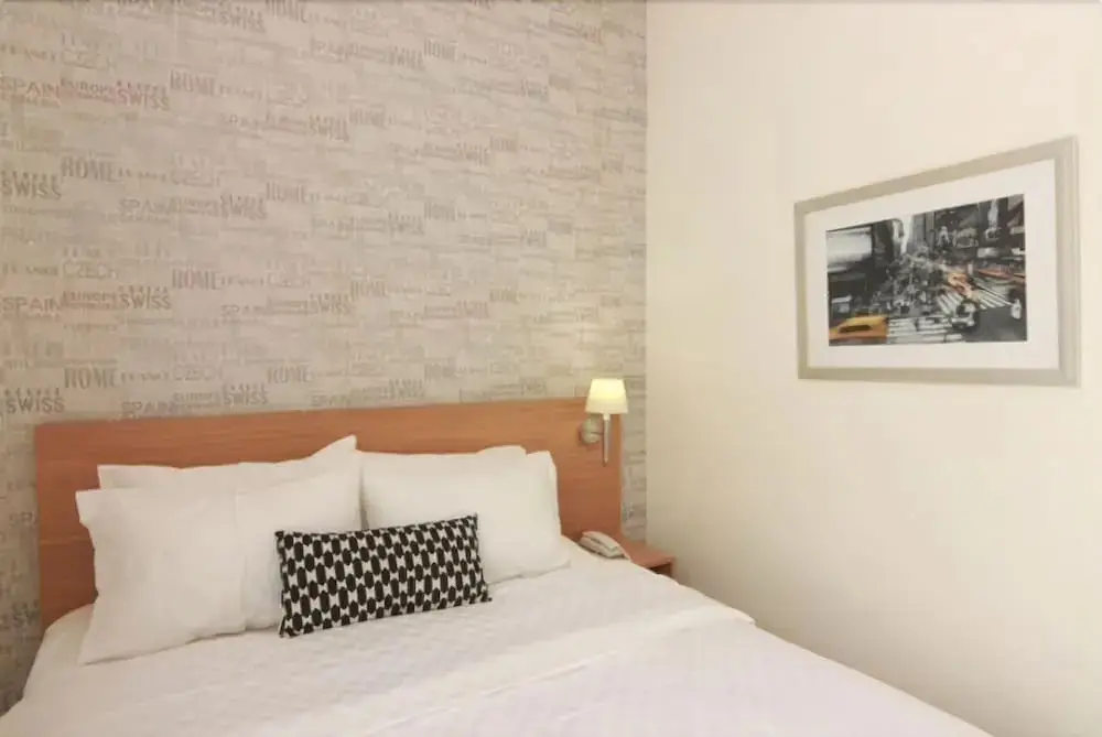 Джакарта: ehouzz