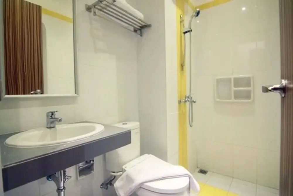 Джакарта: ehouzz