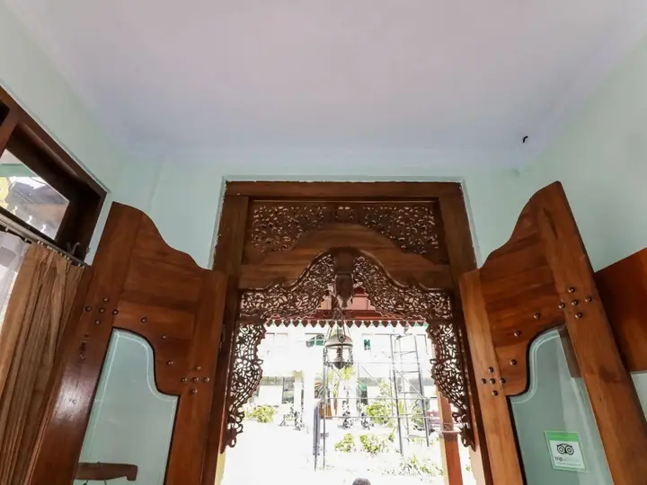 Джокьякарта: OYO 512 Ndalem Mantrijeron Hotel