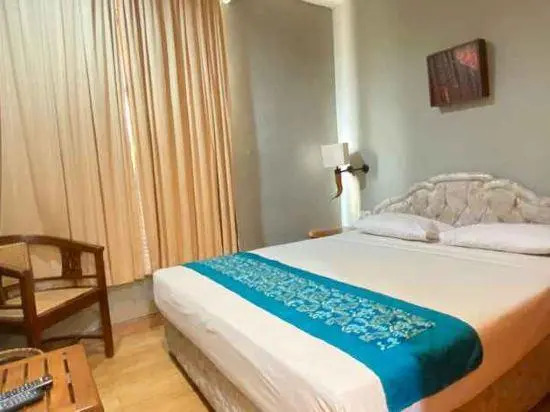 Бату: Hotel Filadelfia