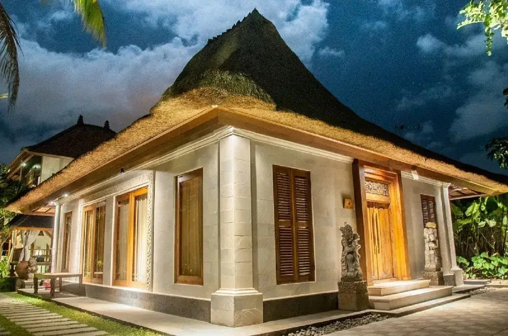 Блахбату: Dewarka Villa