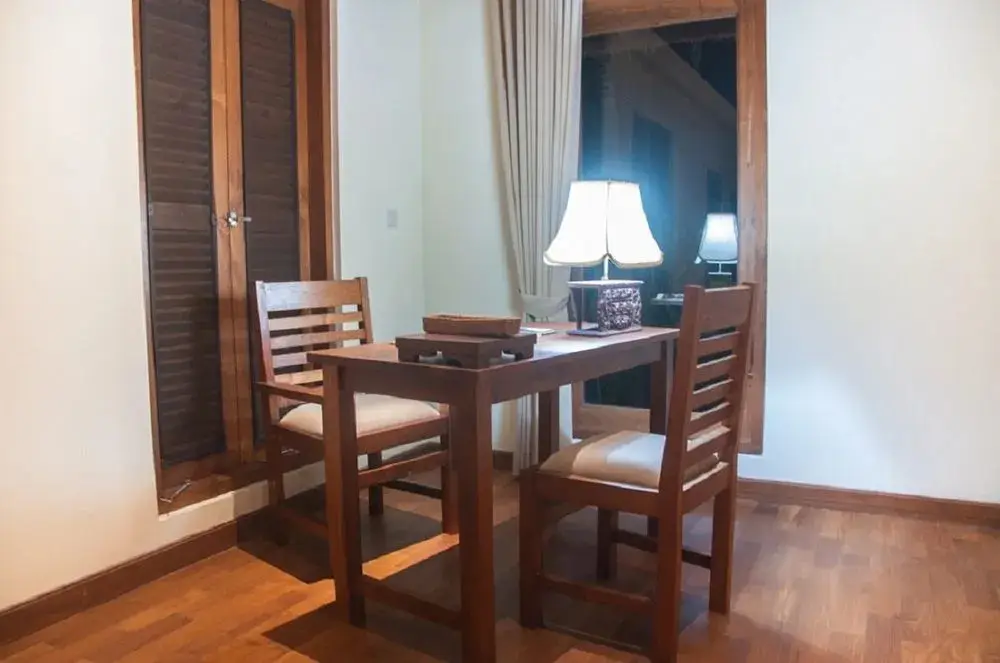 Блахбату: Dewarka Villa