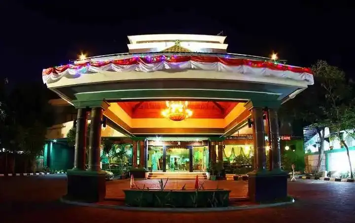 Чиребон: Zamrud Hotel & Convention