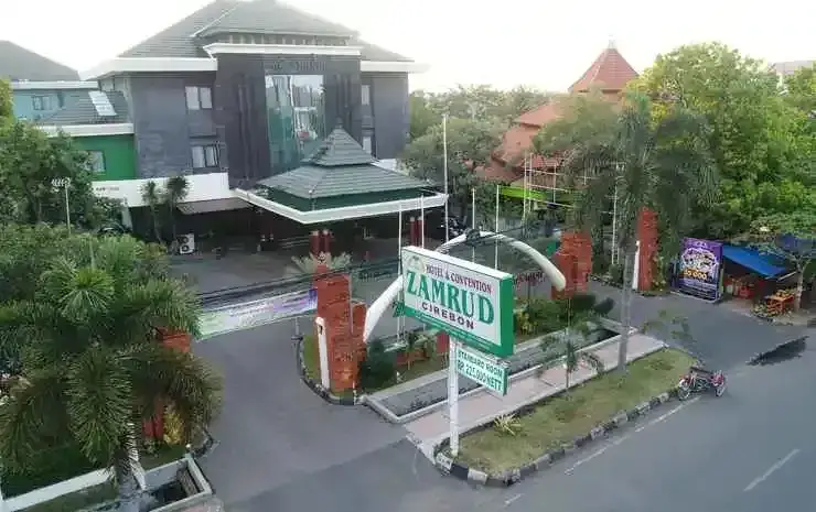 Чиребон: Zamrud Hotel & Convention