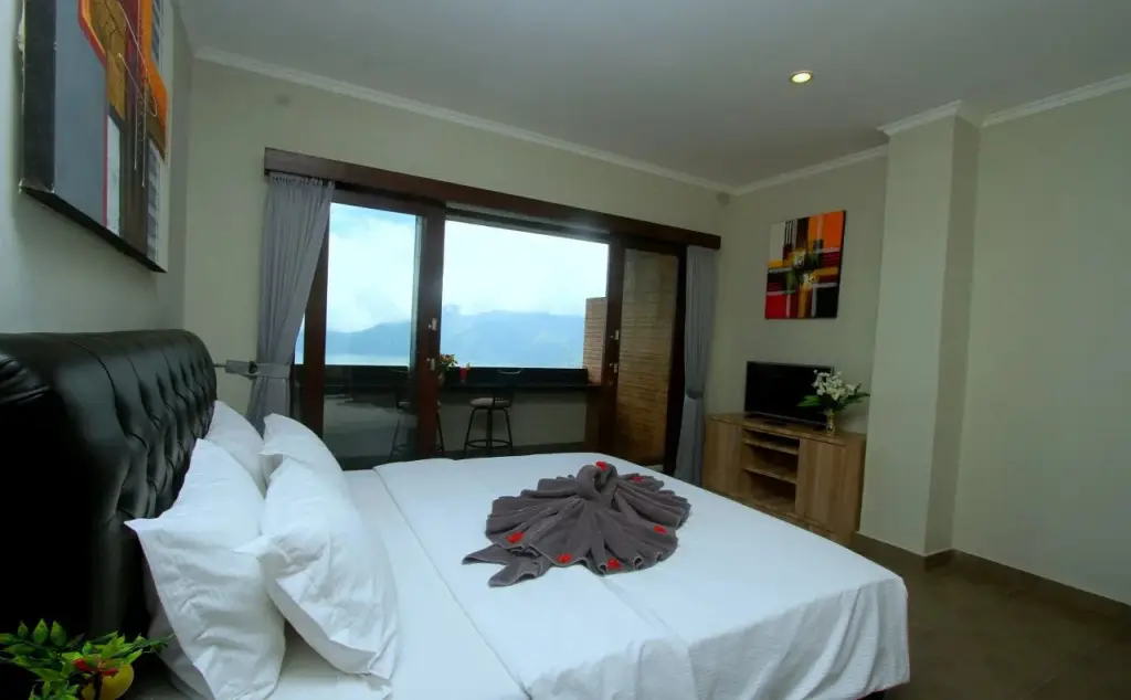 Бангли: The Cave Hotel