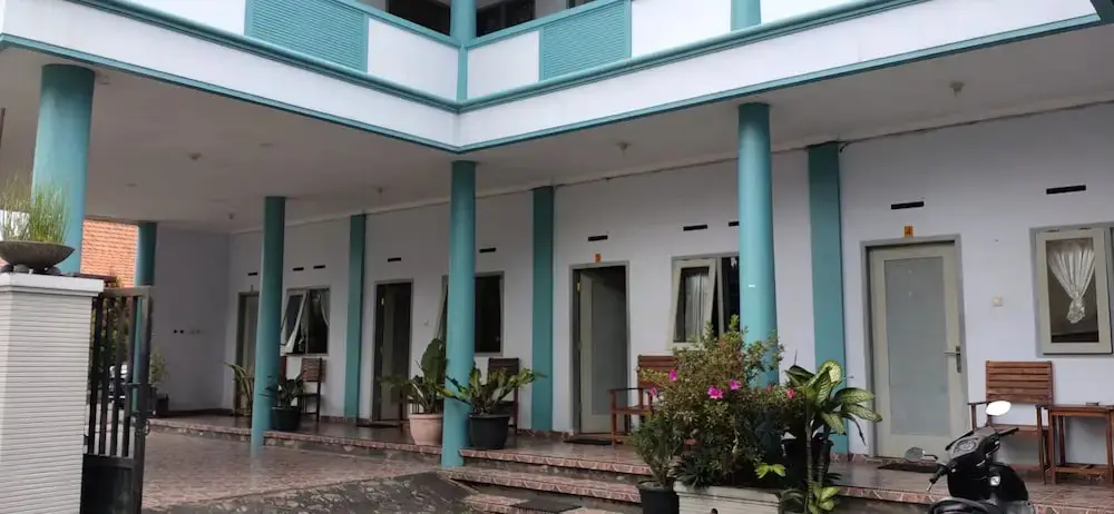 Караганьяр: Villa Bhatilia