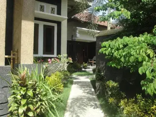 Jerowaru: Bule Villa