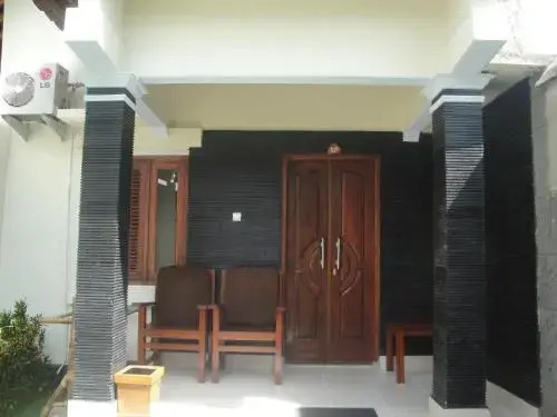 Jerowaru: Bule Villa