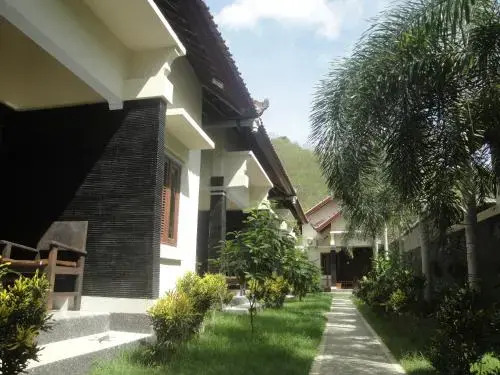 Jerowaru: Bule Villa