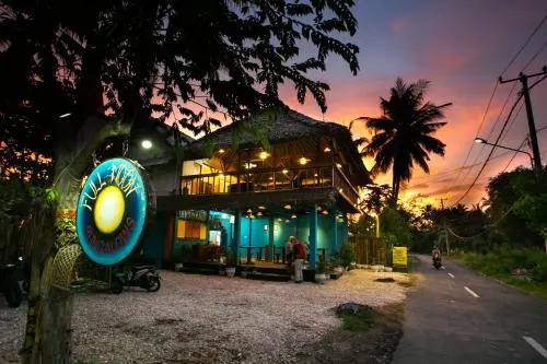 Пенида: Full Moon Bungalows