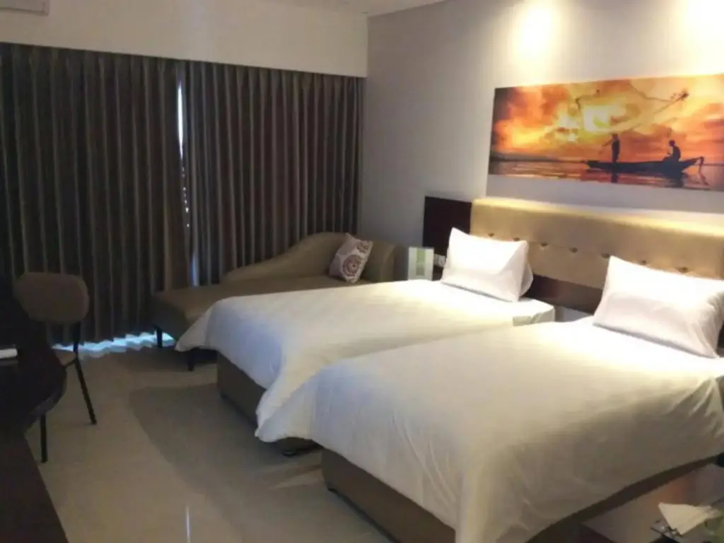 Тегал: Hotel PrimeBiz Tegal