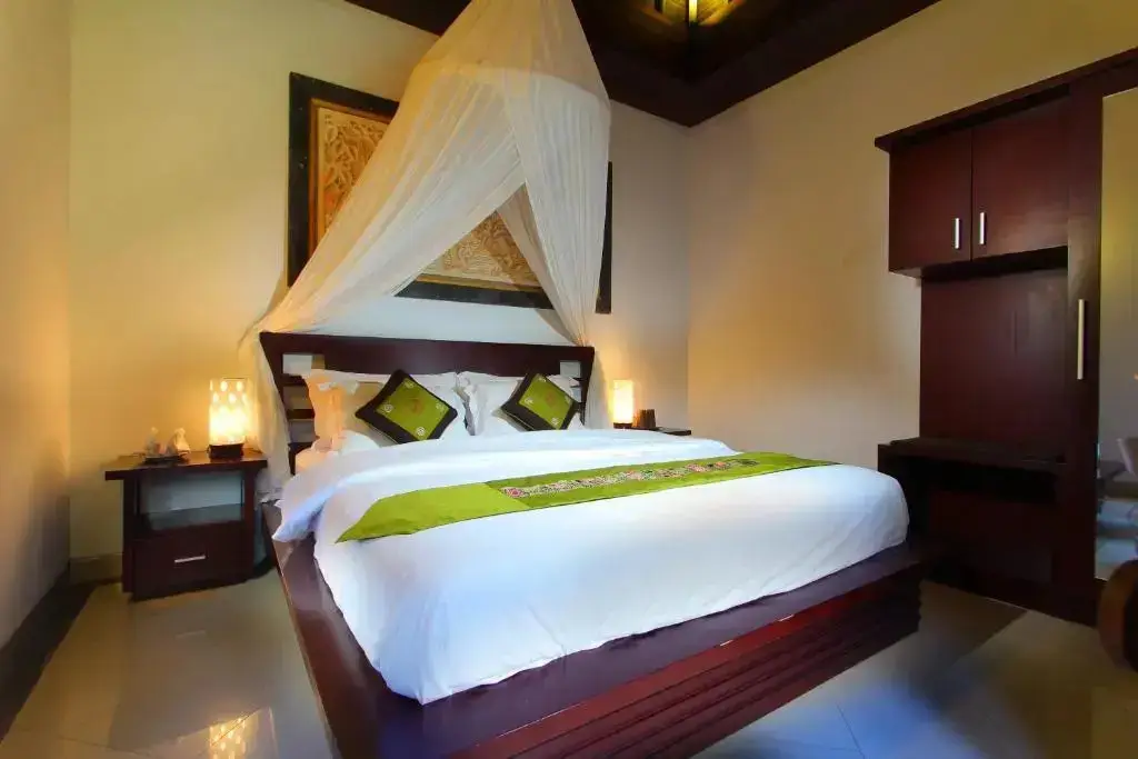 Семарапура: De Umah Bali Eco Tradi Home