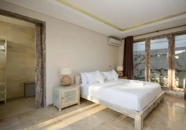 Джимбаран: Adinda Balangan Beach Villa