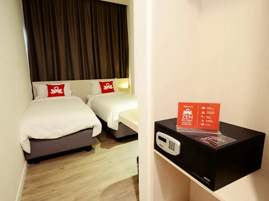 Джакарта: ZenRooms Pluit PIK