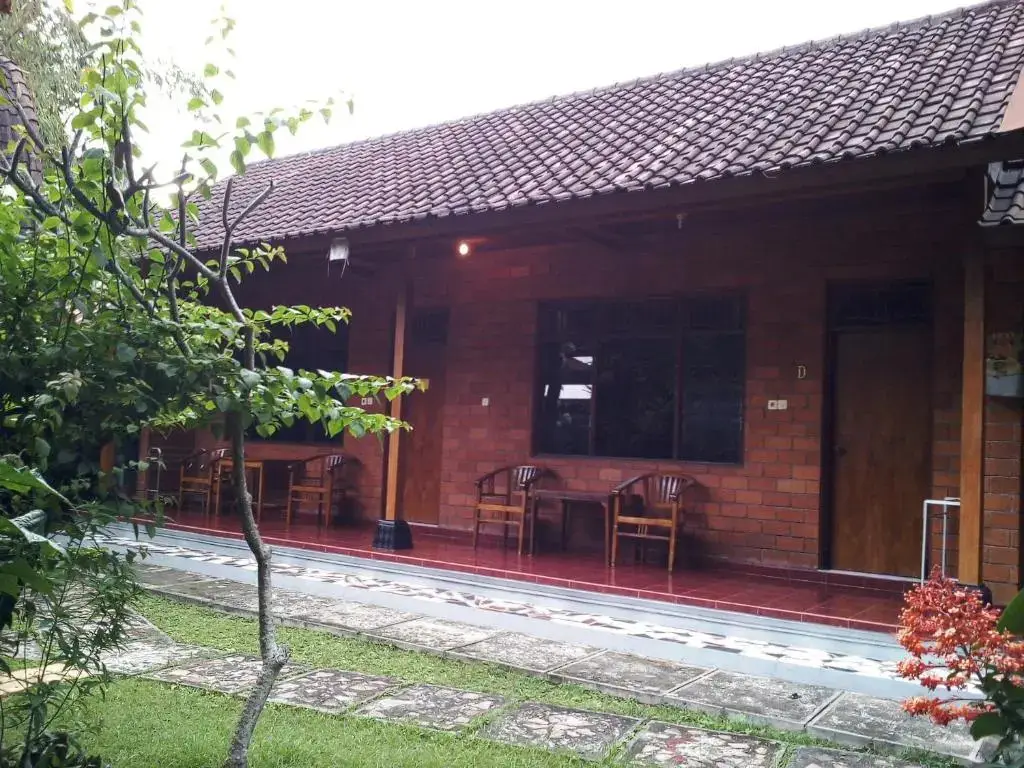 Убуд: Madra Homestay
