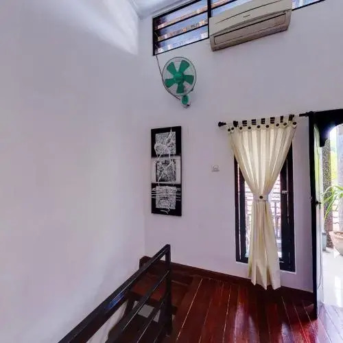 Падангбай: Tirta Yoga Inn