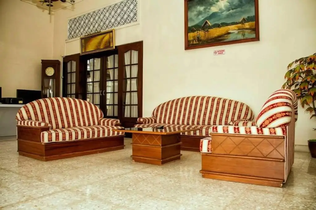 Суракарта: Kartika Syariah Guest House