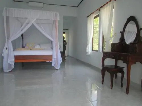 Warung Jemeluk & Home Stay — фото 1