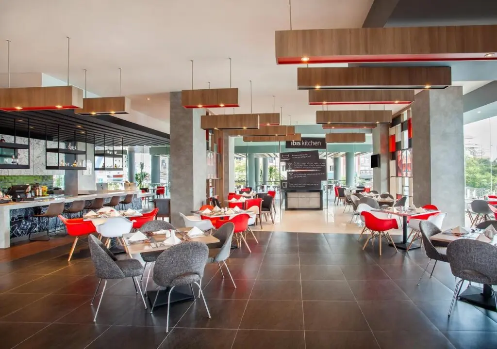 Манадо: ibis Manado City Center Boulevard