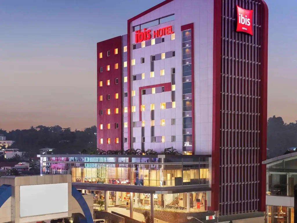 Манадо: ibis Manado City Center Boulevard