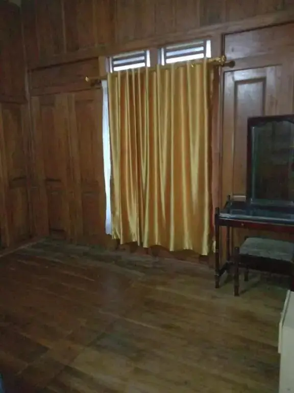Бату: Rumah Kayu Sumberrejo