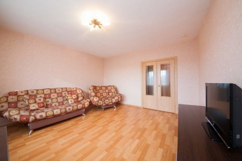 Красноярск: Apartments Kvartirov on str. 78 Dobrovolcheskoj brigady, bld.21