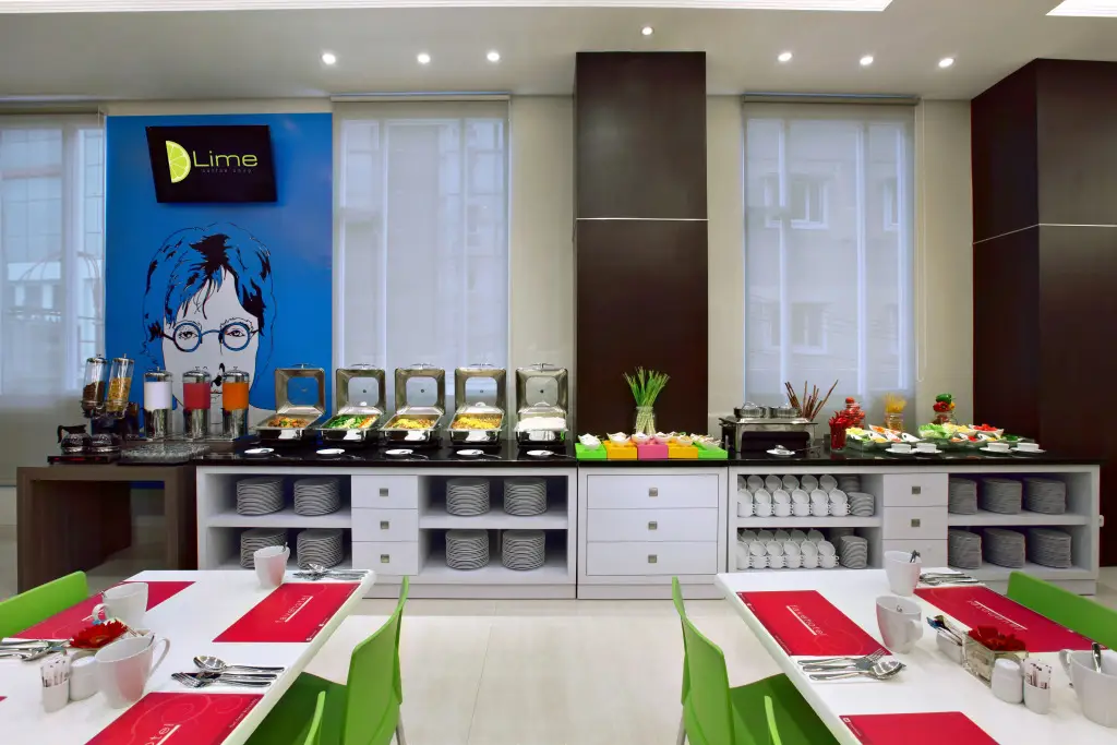 Джакарта: Отель Favehotel Zainul Arifin