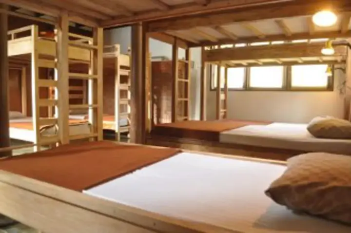 Унгасан: Macskot Hostel