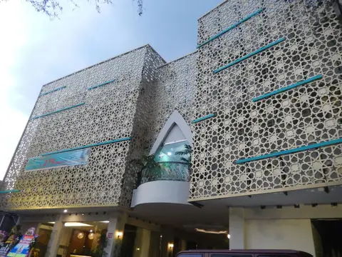 Grand Amira Hotel — фото 1