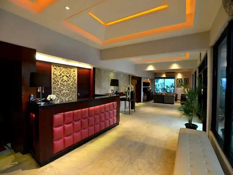 Караванг: Hotel Omega Karawang