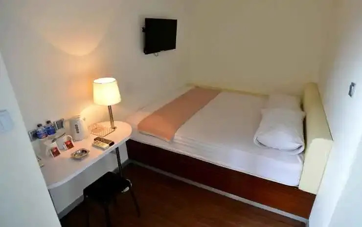 Караванг: Hotel Omega Karawang