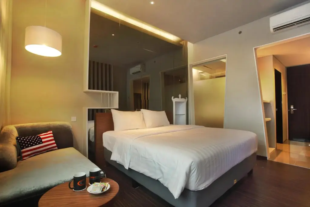Джакарта: Cabin Hotel