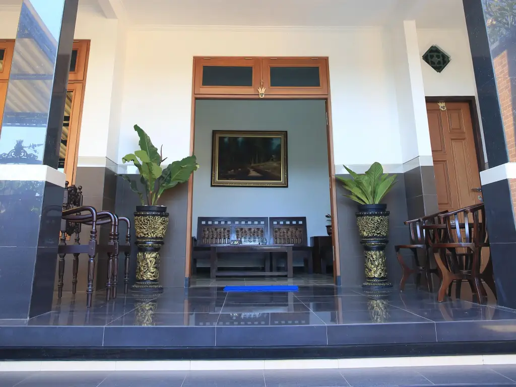 Puri Kusuma Guest House — фото 1