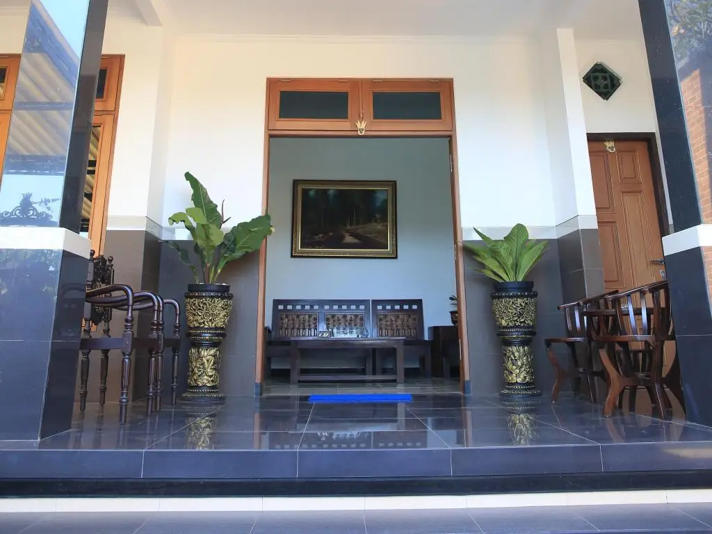 Puri Kusuma Guest House — фото 1