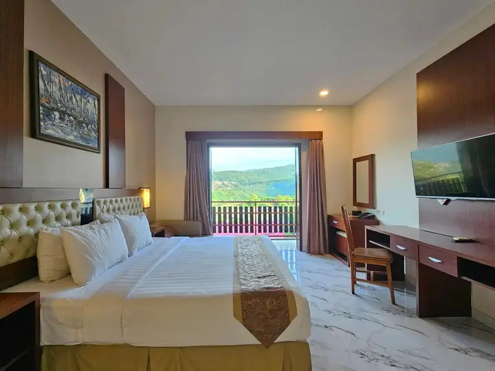 Бату: Spencer Green Hotel