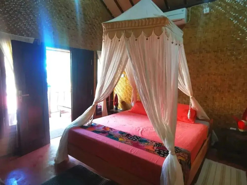 Гили-Мено: Kampung Meno Bungalows