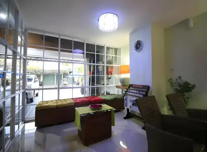 Джокьякарта: Sky Hotel Jogja