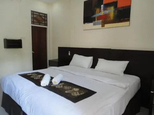 Матарам: Adi Sankara Hotel
