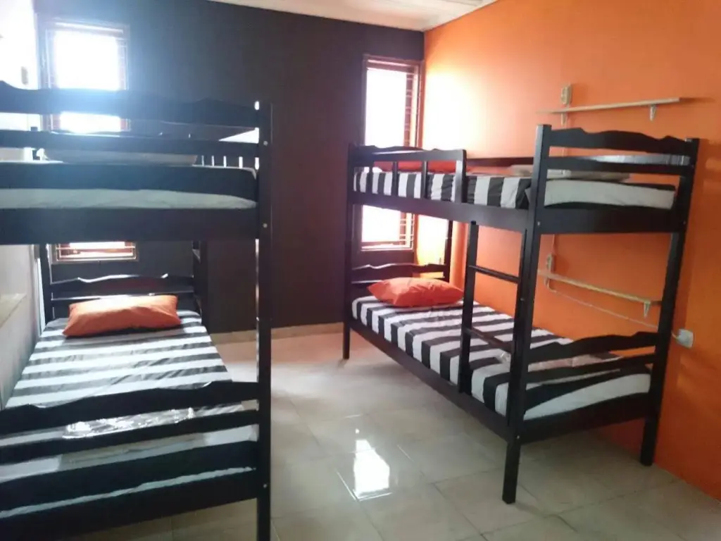 Бандунг: Pinisi Backpacker Hostel