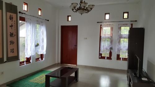 Матарам: Sama Sama Villa