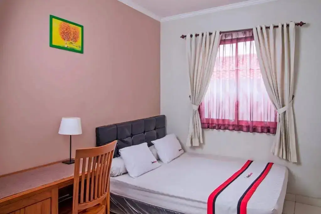 Джакарта: RedDoorz @ Kebon Baru