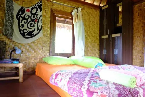 Jerowaru: Pondok Indah Bungalows Tetebatu