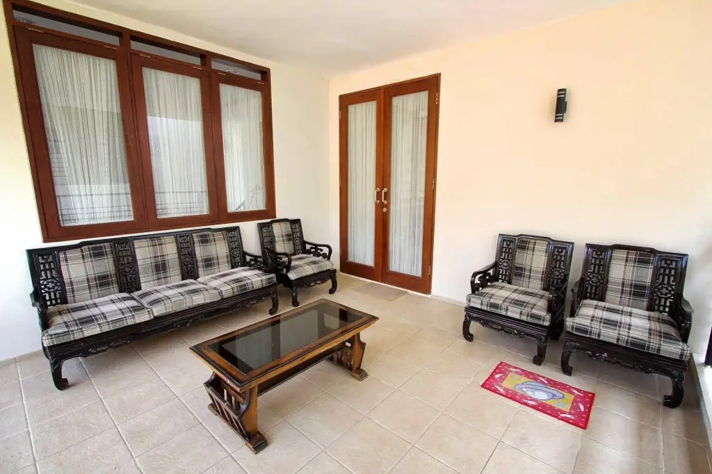 Сименьян: Villa Tirta Syariah