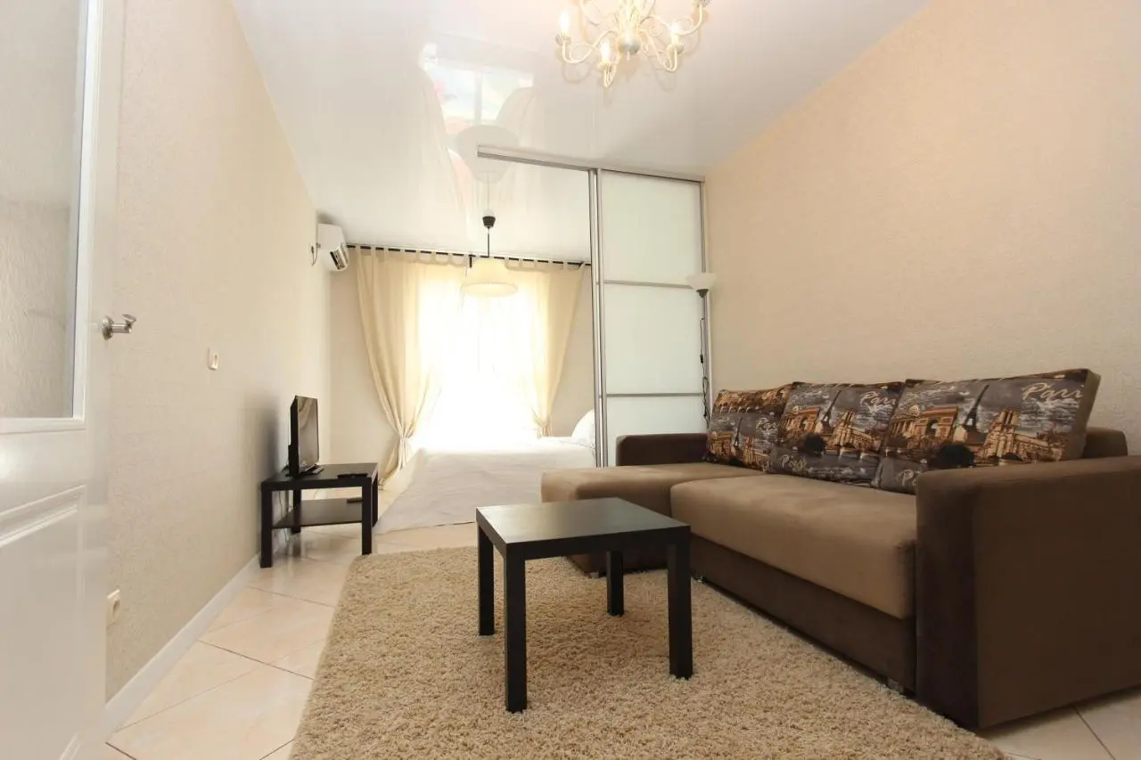 Краснодар: Apartment on Krasnaya 176