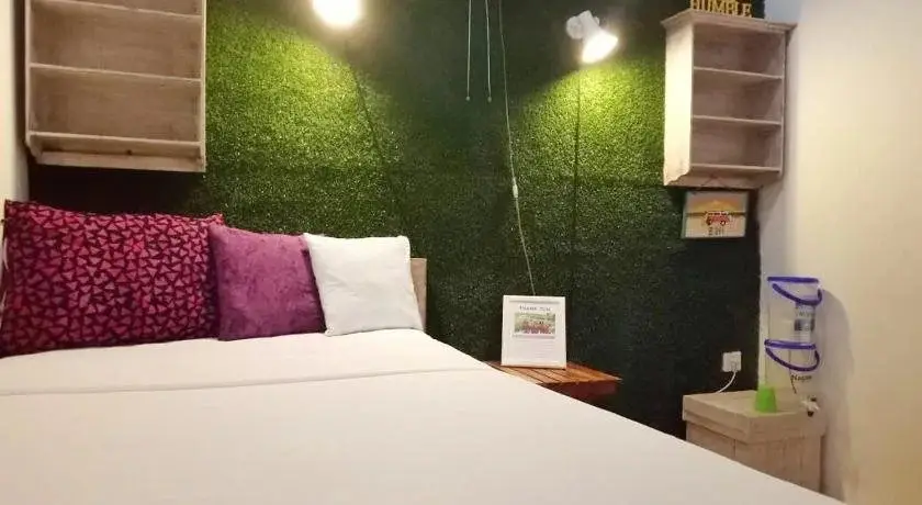 Блахбату: Barn N Bunk