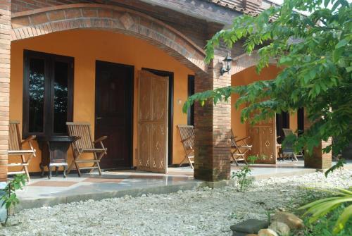 Джепара: New Bandengan Beach Hotel