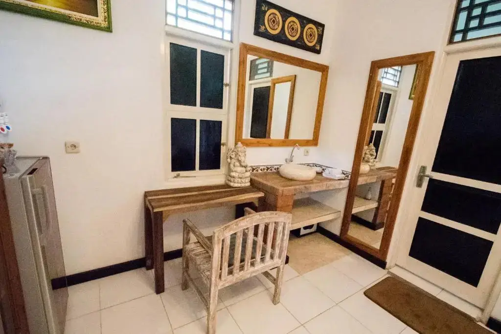 Педжаракан: Hobbit's House Homestay