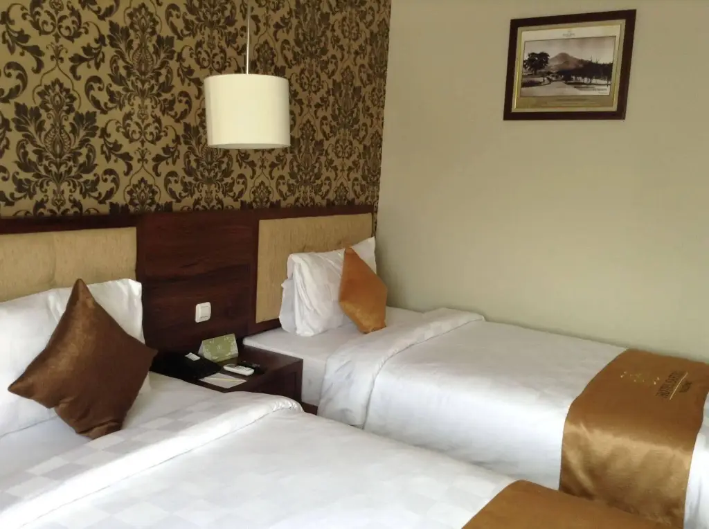 Магеланг: Hotel Safira Magelang