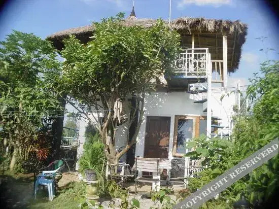 Бату: Villa Bella